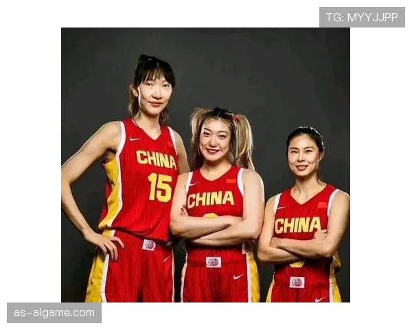 韩旭比赛像霸王，生活照像爱买小饰品的闺蜜，怀疑她真有两副身份